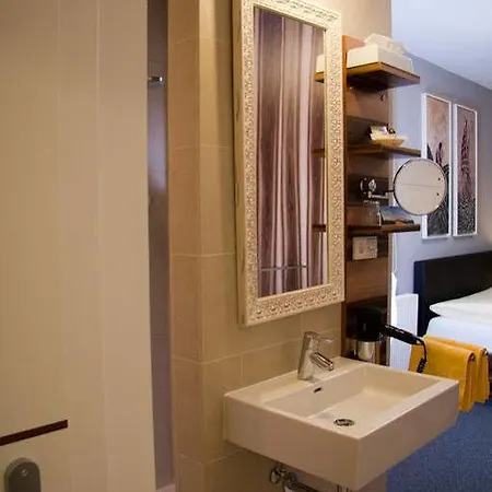 Blumauer Hotel 3*